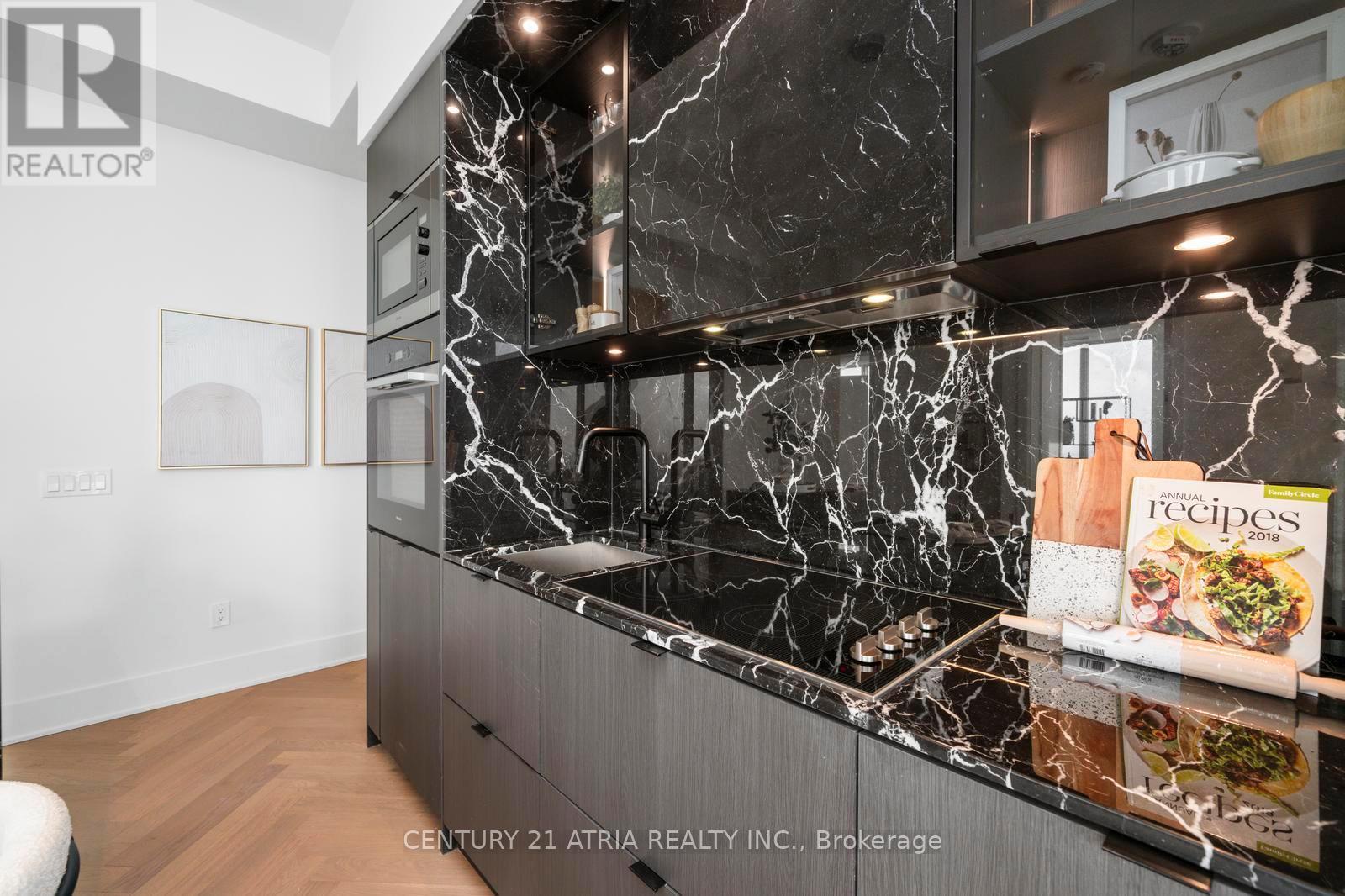 6209 - 11 Yorkville Avenue, Toronto (annex), Ontario