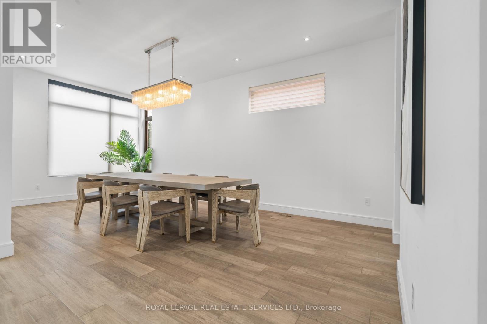 96 Montgomery Road, Toronto (kingsway South), Ontario