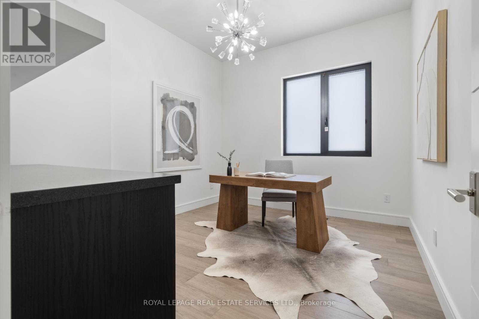 96 Montgomery Road, Toronto (kingsway South), Ontario