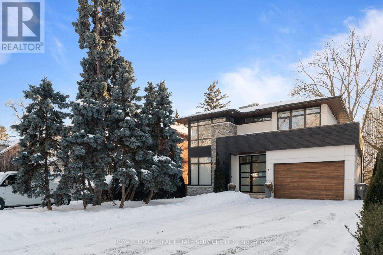 96 Montgomery Road, Toronto (kingsway South), Ontario