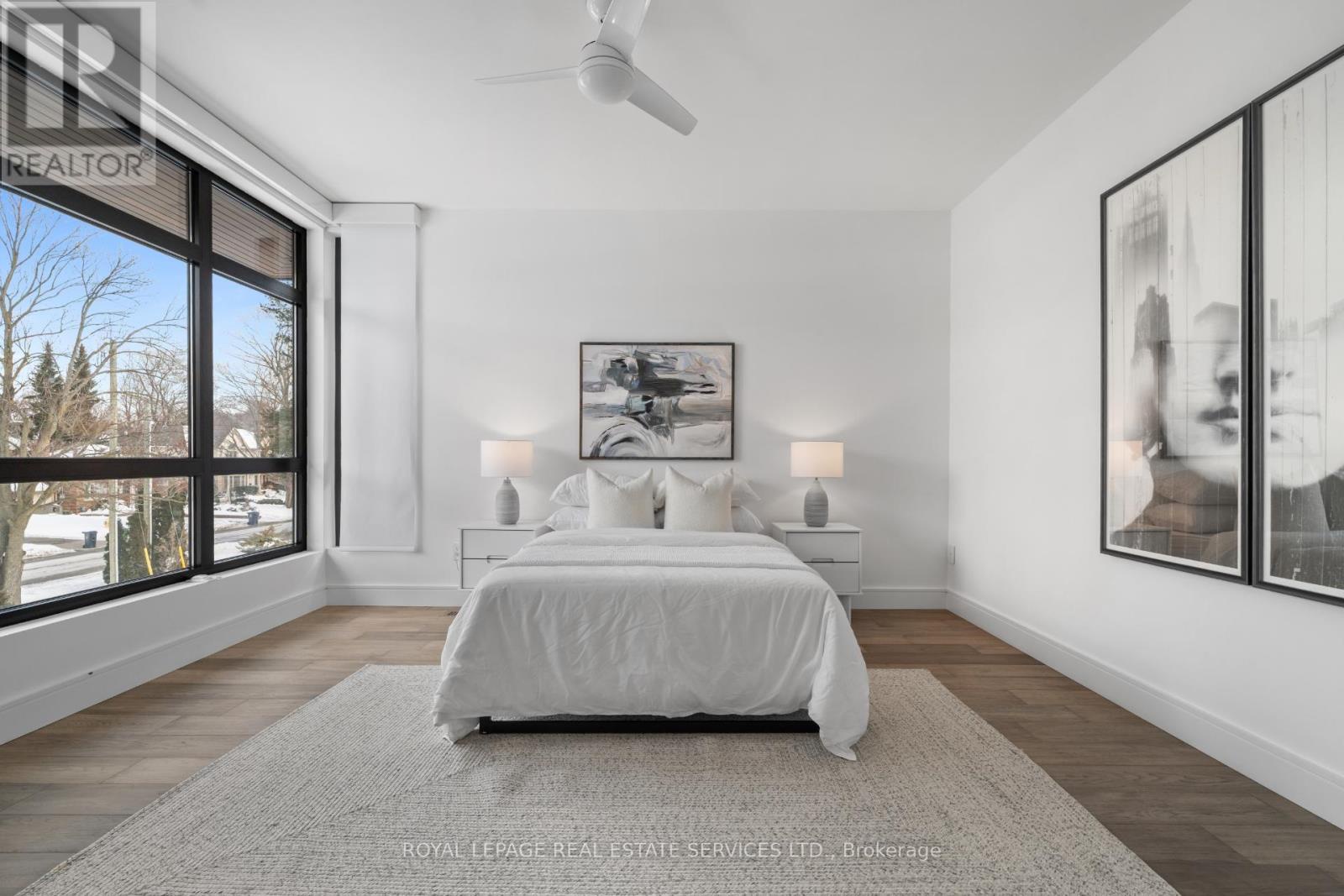 96 Montgomery Road, Toronto (kingsway South), Ontario