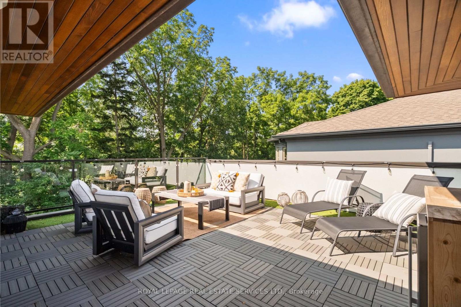 96 Montgomery Road, Toronto (kingsway South), Ontario