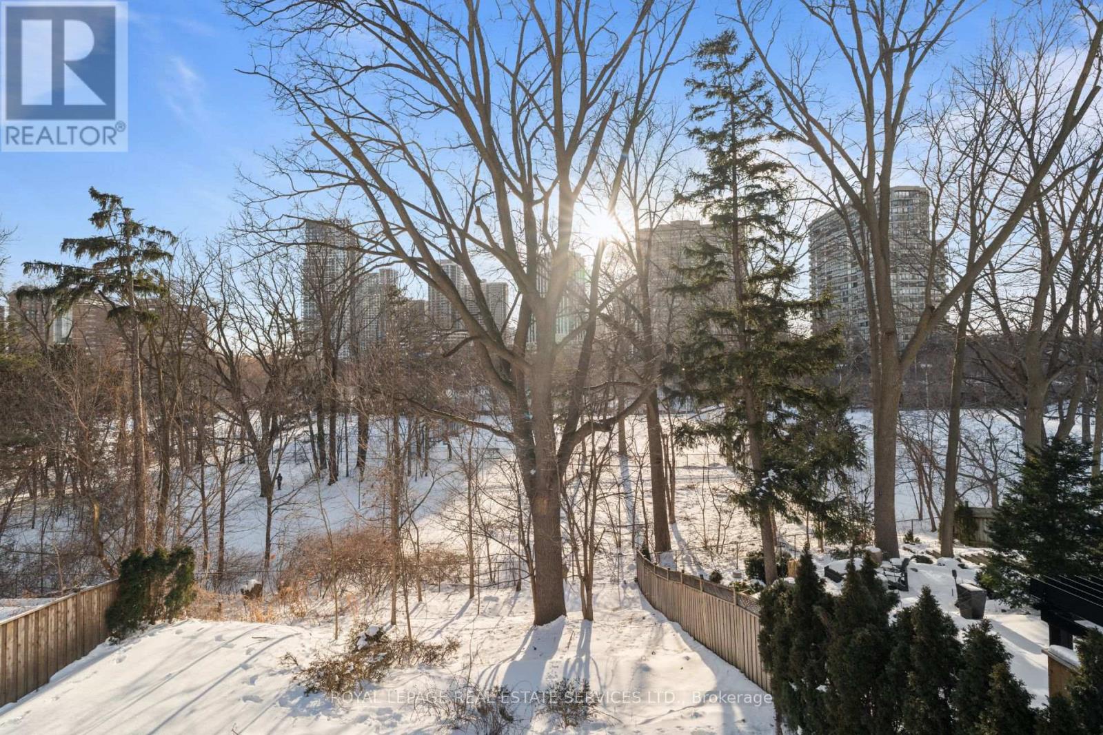 96 Montgomery Road, Toronto (kingsway South), Ontario