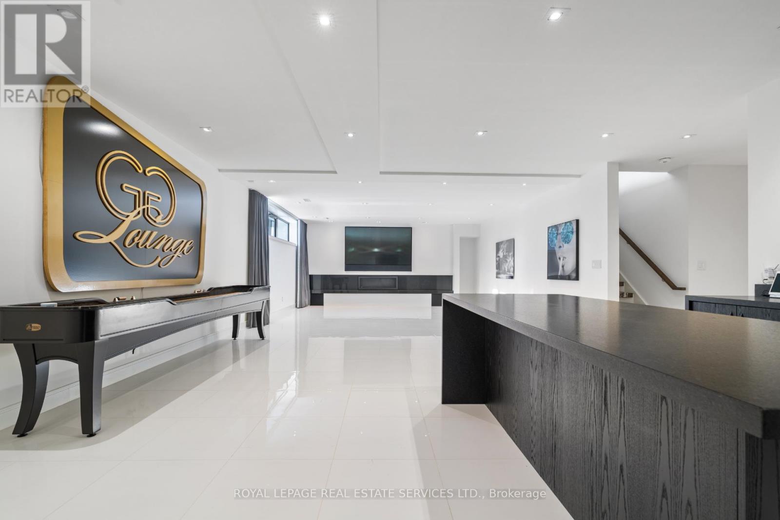 96 Montgomery Road, Toronto (kingsway South), Ontario