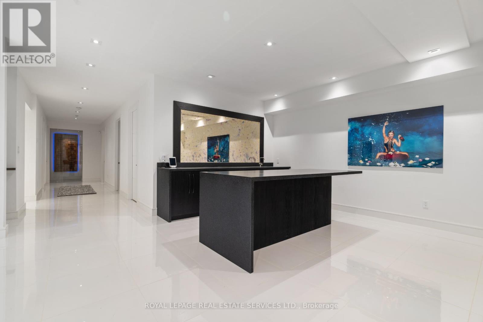 96 Montgomery Road, Toronto (kingsway South), Ontario