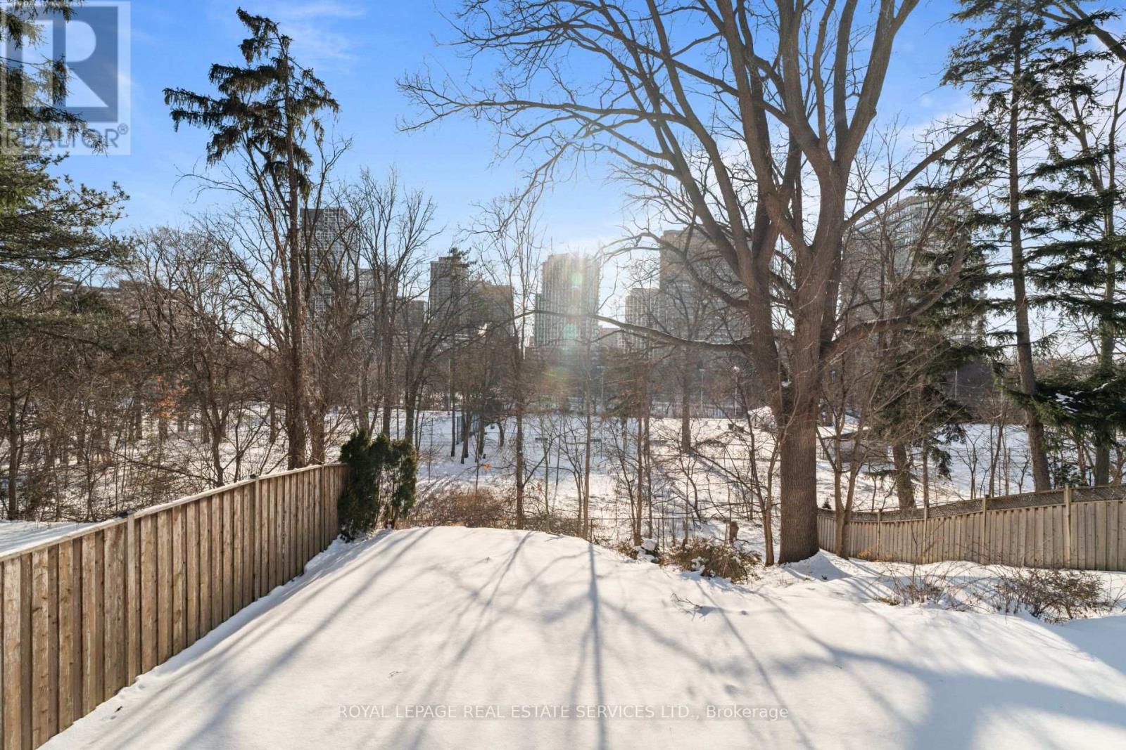 96 Montgomery Road, Toronto (kingsway South), Ontario