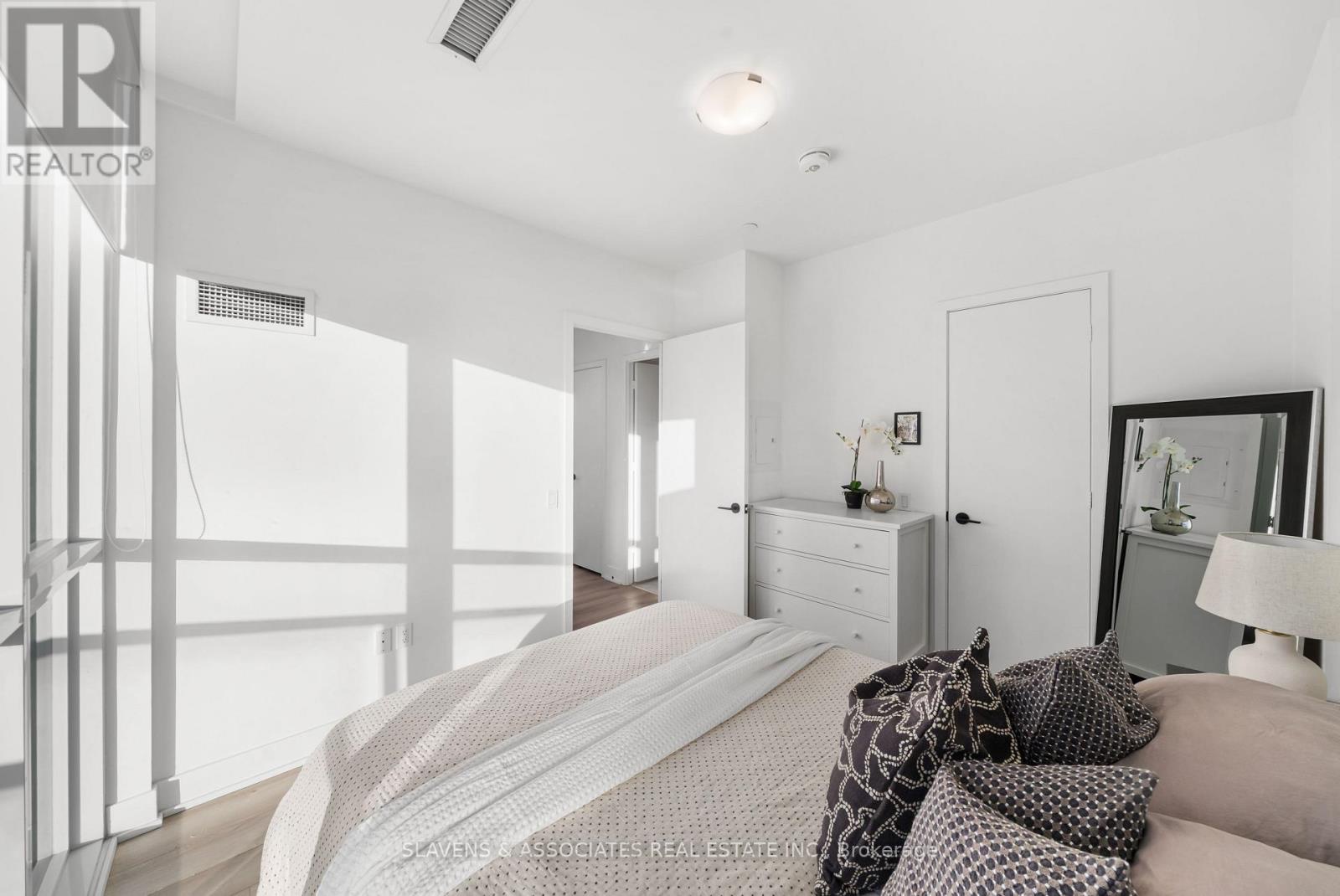 720 - 60 George Butchart Drive, Toronto (downsview-roding-cfb), Ontario