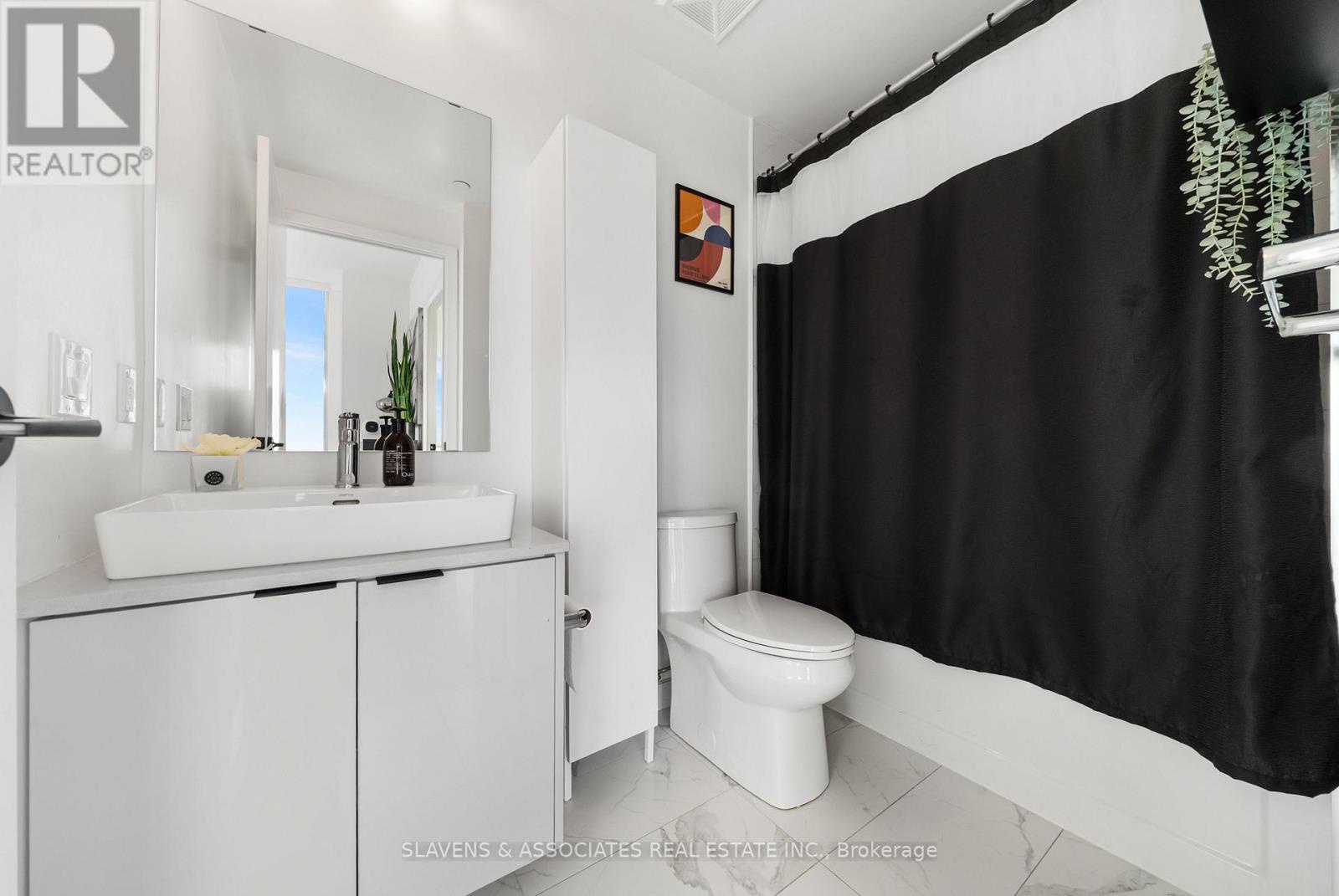 720 - 60 George Butchart Drive, Toronto (downsview-roding-cfb), Ontario