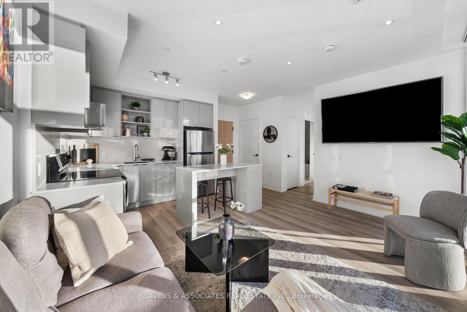 720 - 60 George Butchart Drive, Toronto (downsview-roding-cfb), Ontario