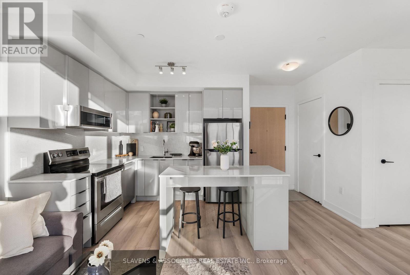 720 - 60 George Butchart Drive, Toronto (downsview-roding-cfb), Ontario