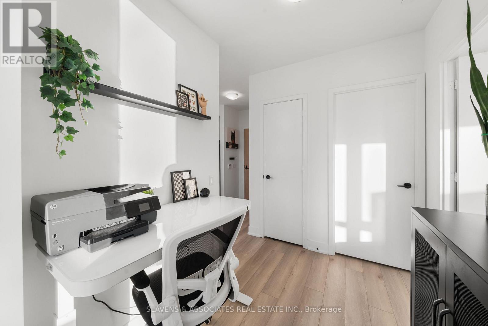 720 - 60 George Butchart Drive, Toronto (downsview-roding-cfb), Ontario