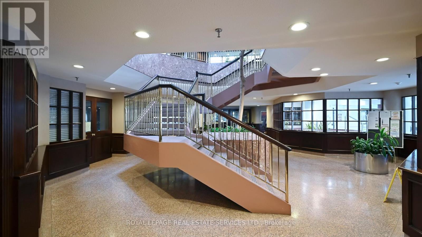 304 - 1300 Islington Avenue, Toronto (islington-city Centre West), Ontario