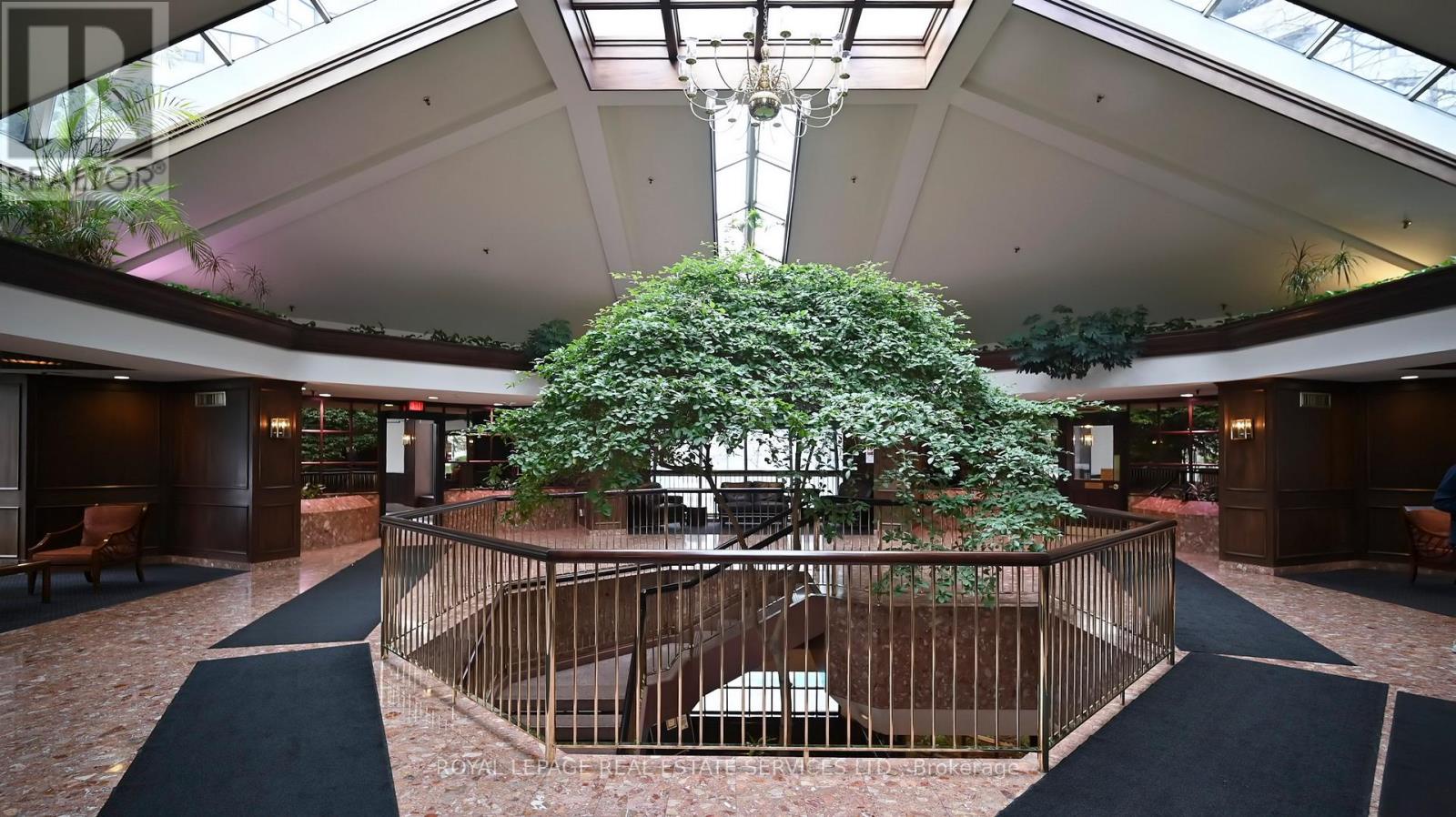 304 - 1300 Islington Avenue, Toronto (islington-city Centre West), Ontario