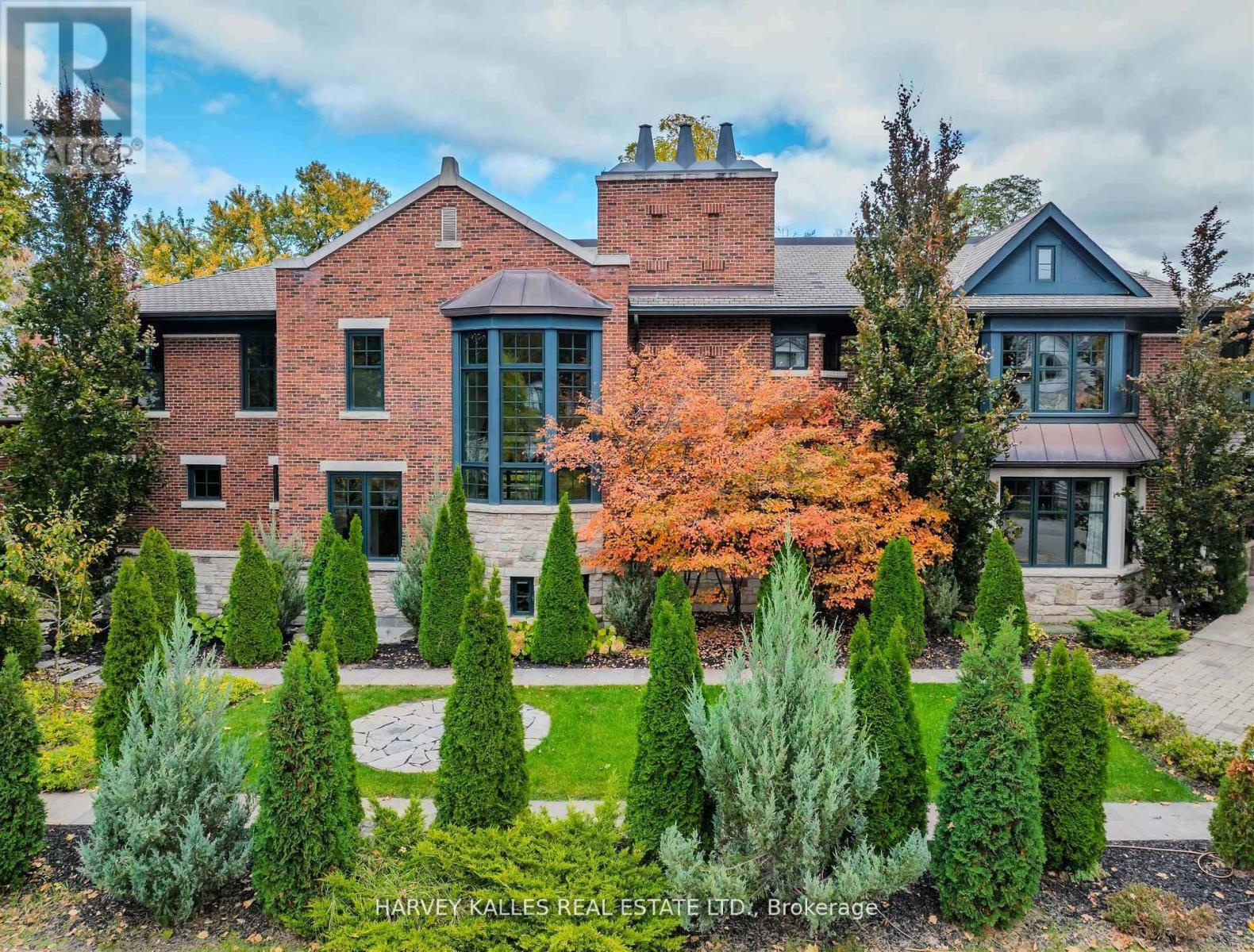 89 Kingsway Crescent, Toronto (kingsway South), Ontario