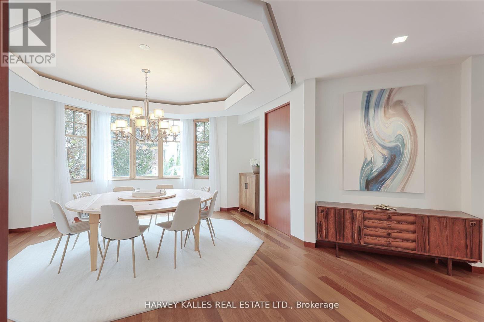 89 Kingsway Crescent, Toronto (kingsway South), Ontario