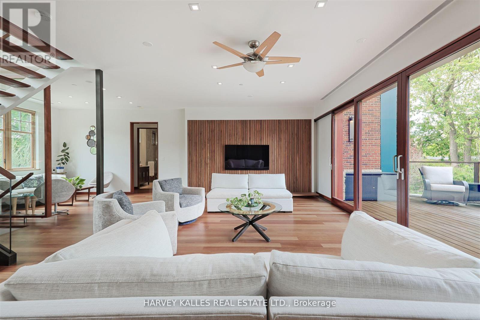 89 Kingsway Crescent, Toronto (kingsway South), Ontario