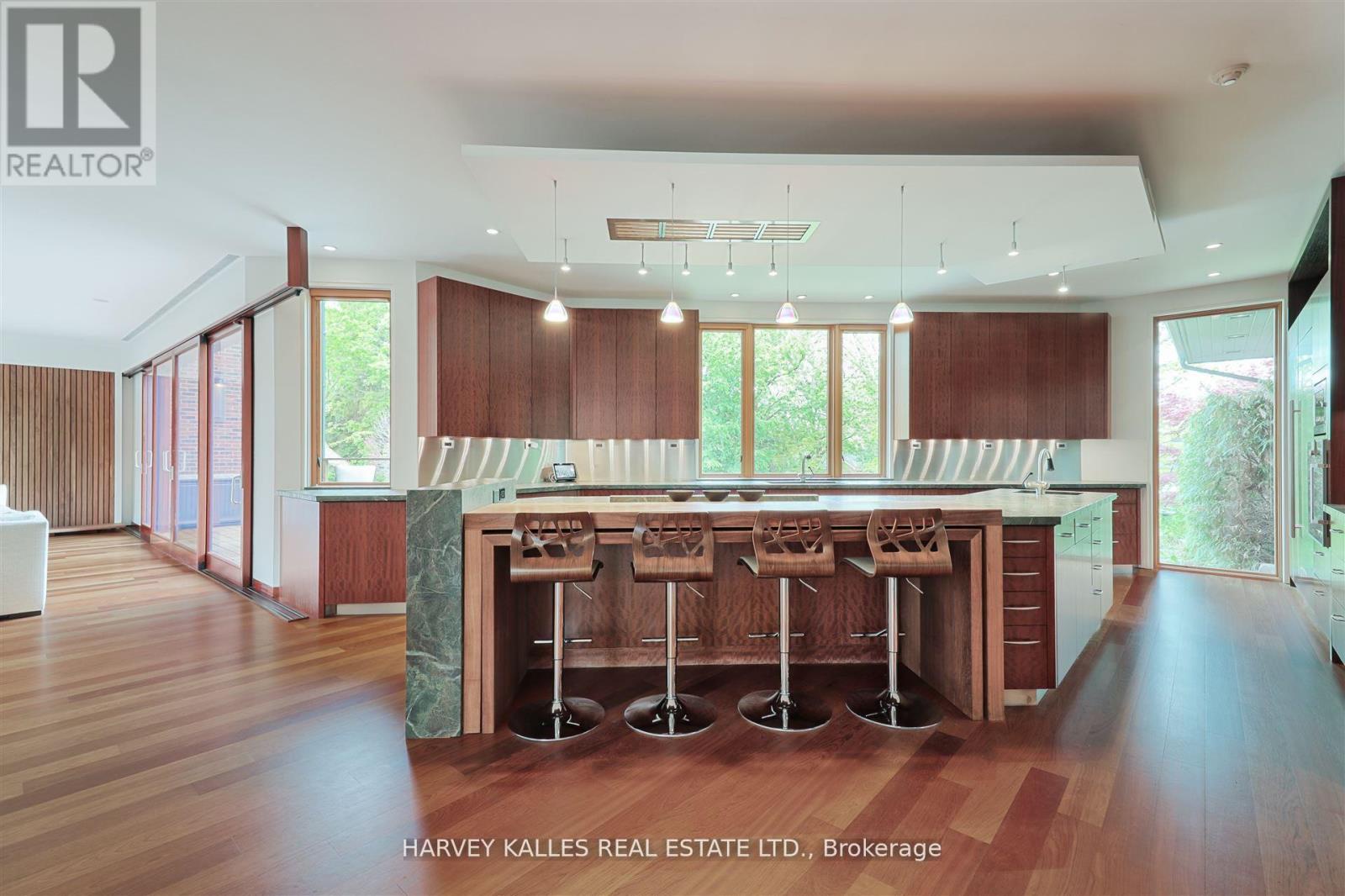 89 Kingsway Crescent, Toronto (kingsway South), Ontario