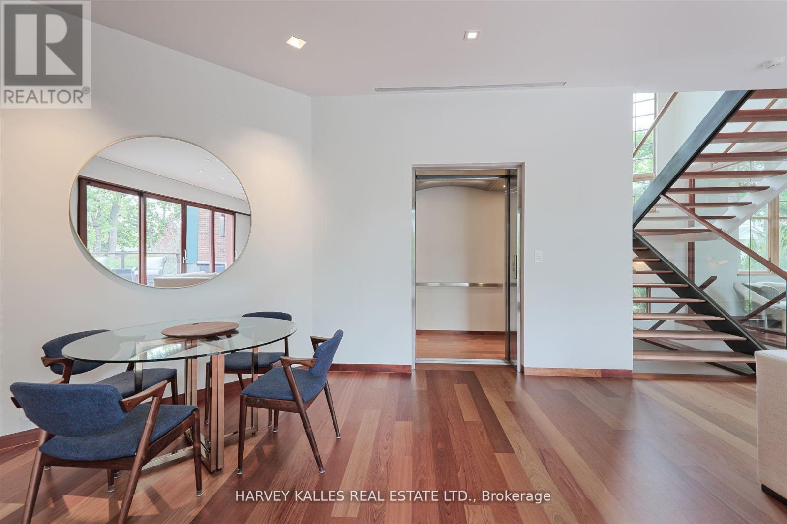 89 Kingsway Crescent, Toronto (kingsway South), Ontario