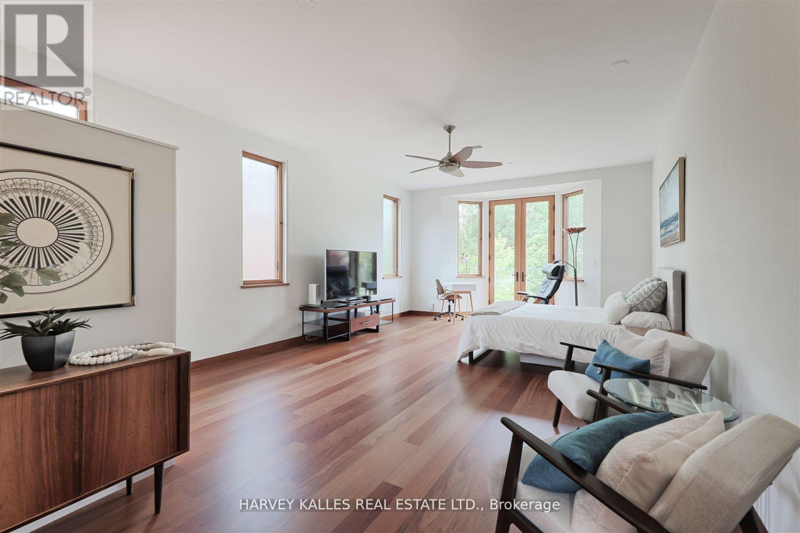 89 Kingsway Crescent, Toronto (kingsway South), Ontario