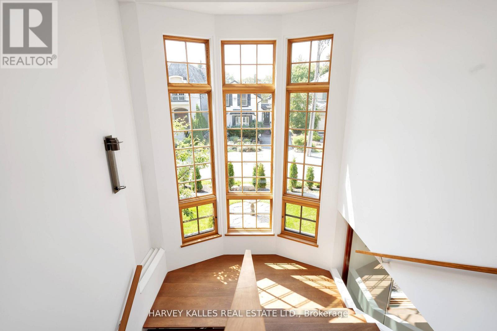 89 Kingsway Crescent, Toronto (kingsway South), Ontario