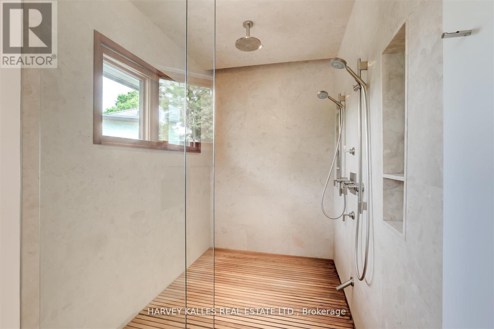 89 Kingsway Crescent, Toronto (kingsway South), Ontario