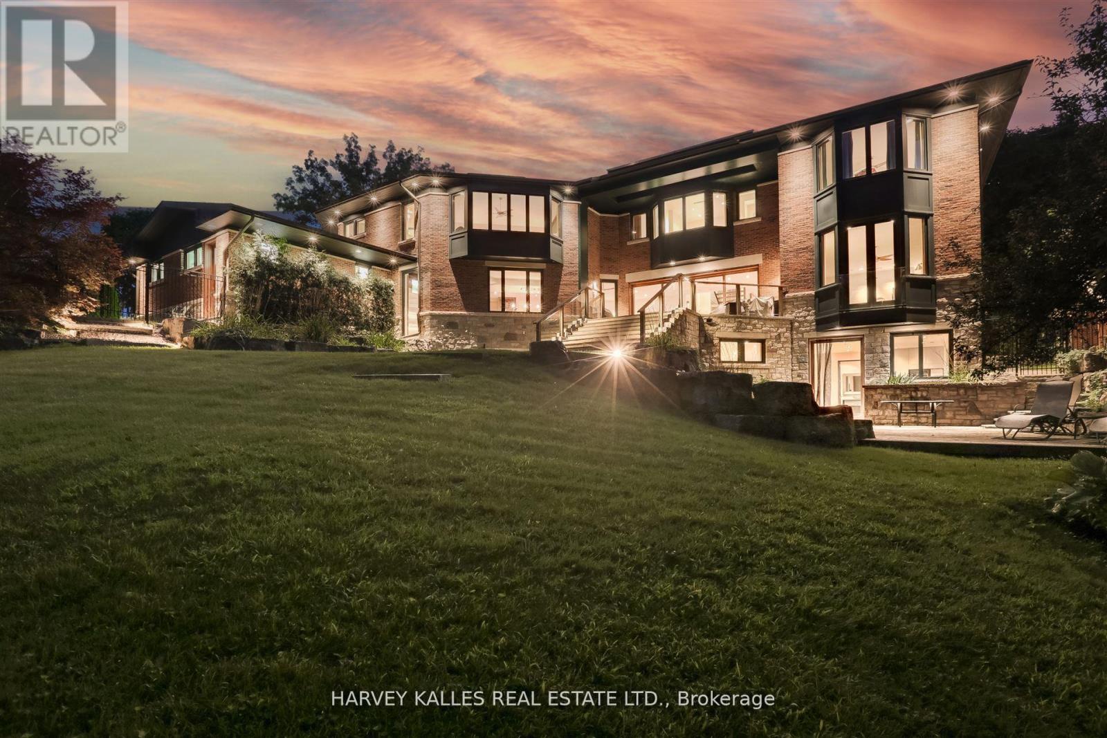 89 Kingsway Crescent, Toronto (kingsway South), Ontario