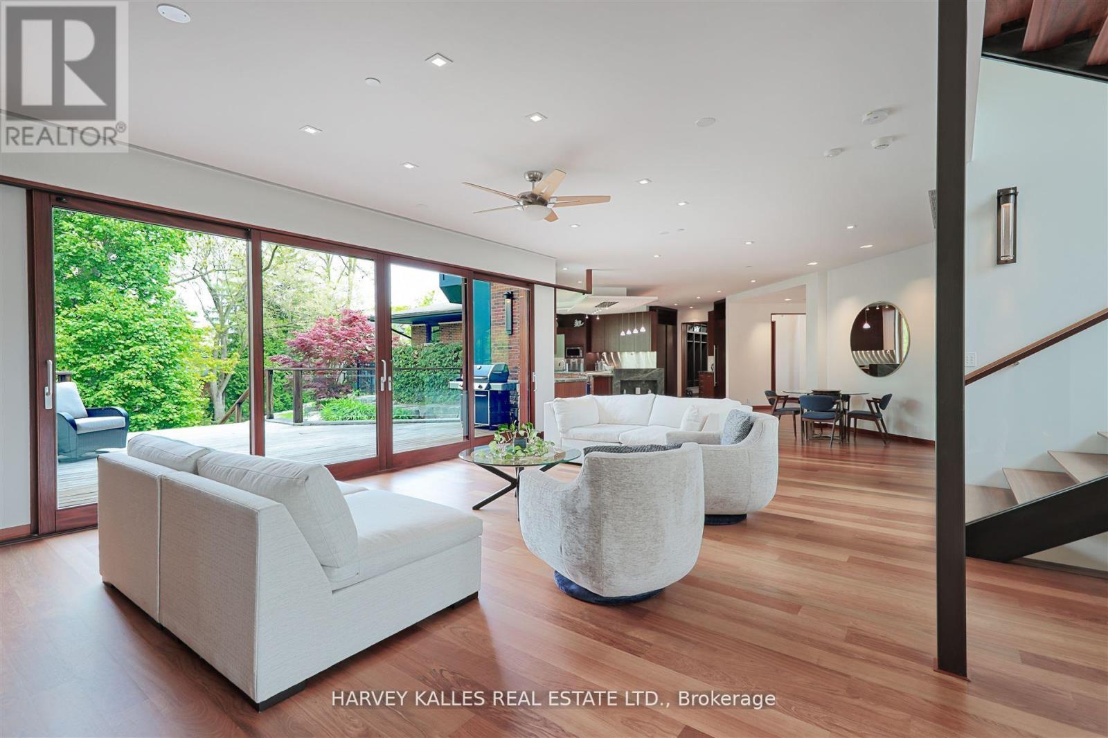 89 Kingsway Crescent, Toronto (kingsway South), Ontario