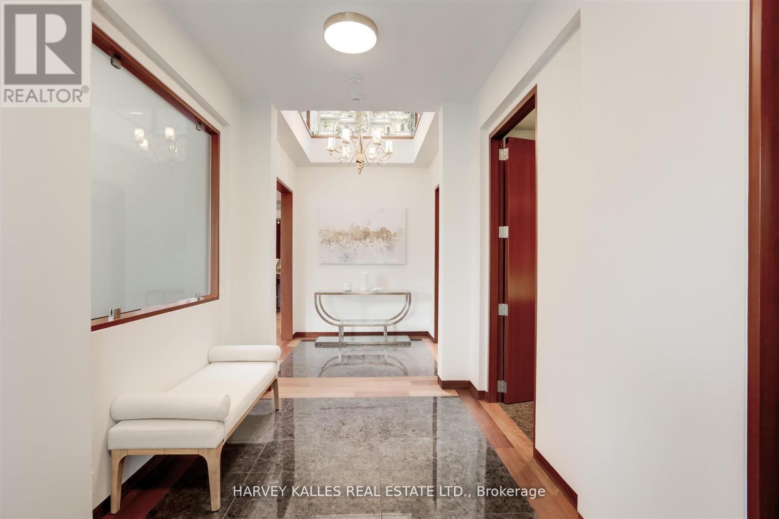 89 Kingsway Crescent, Toronto (kingsway South), Ontario