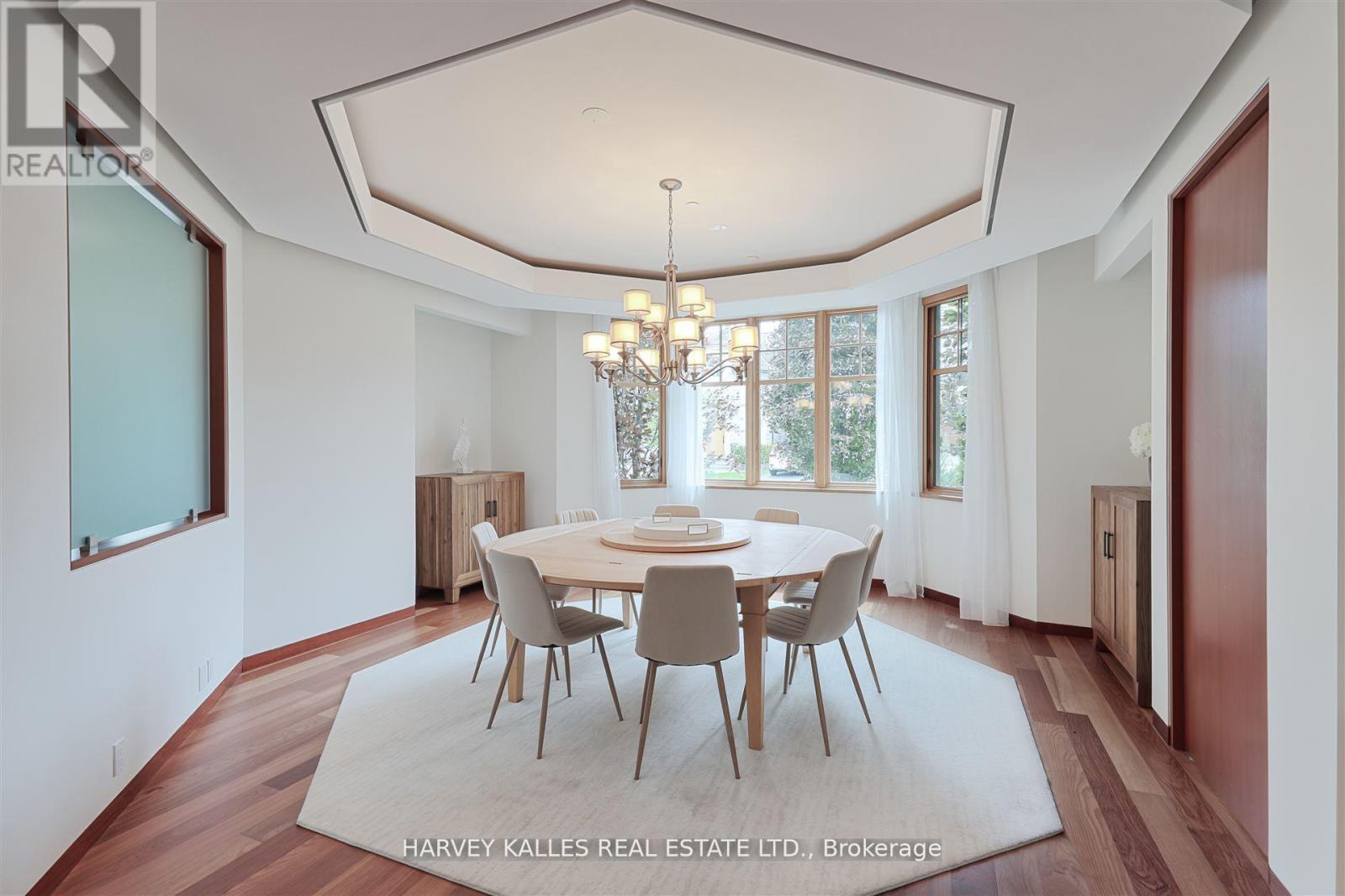 89 Kingsway Crescent, Toronto (kingsway South), Ontario