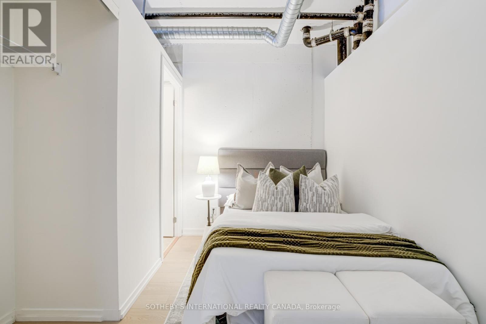 916 - 150 Sudbury Street, Toronto (little Portugal), Ontario