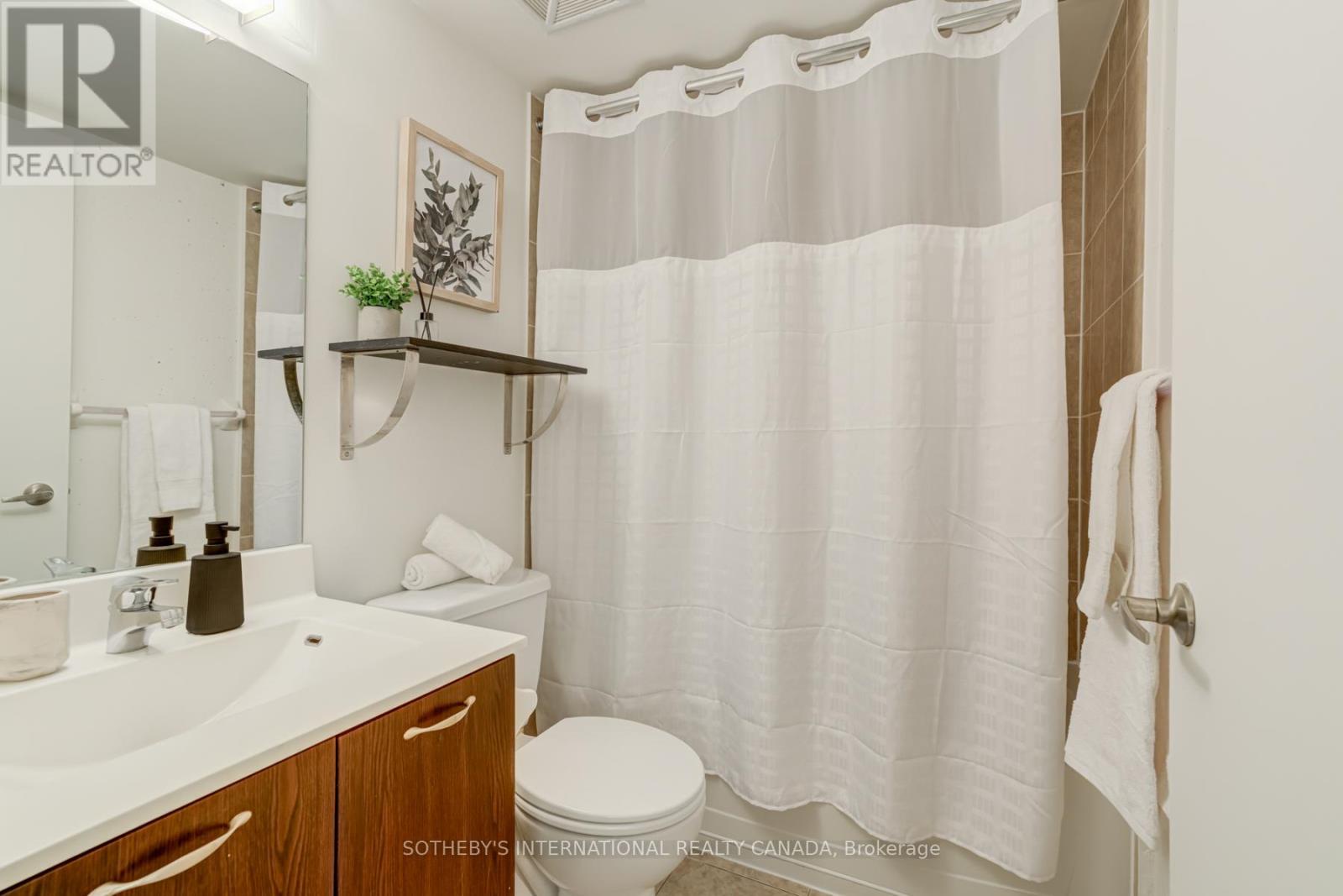 916 - 150 Sudbury Street, Toronto (little Portugal), Ontario