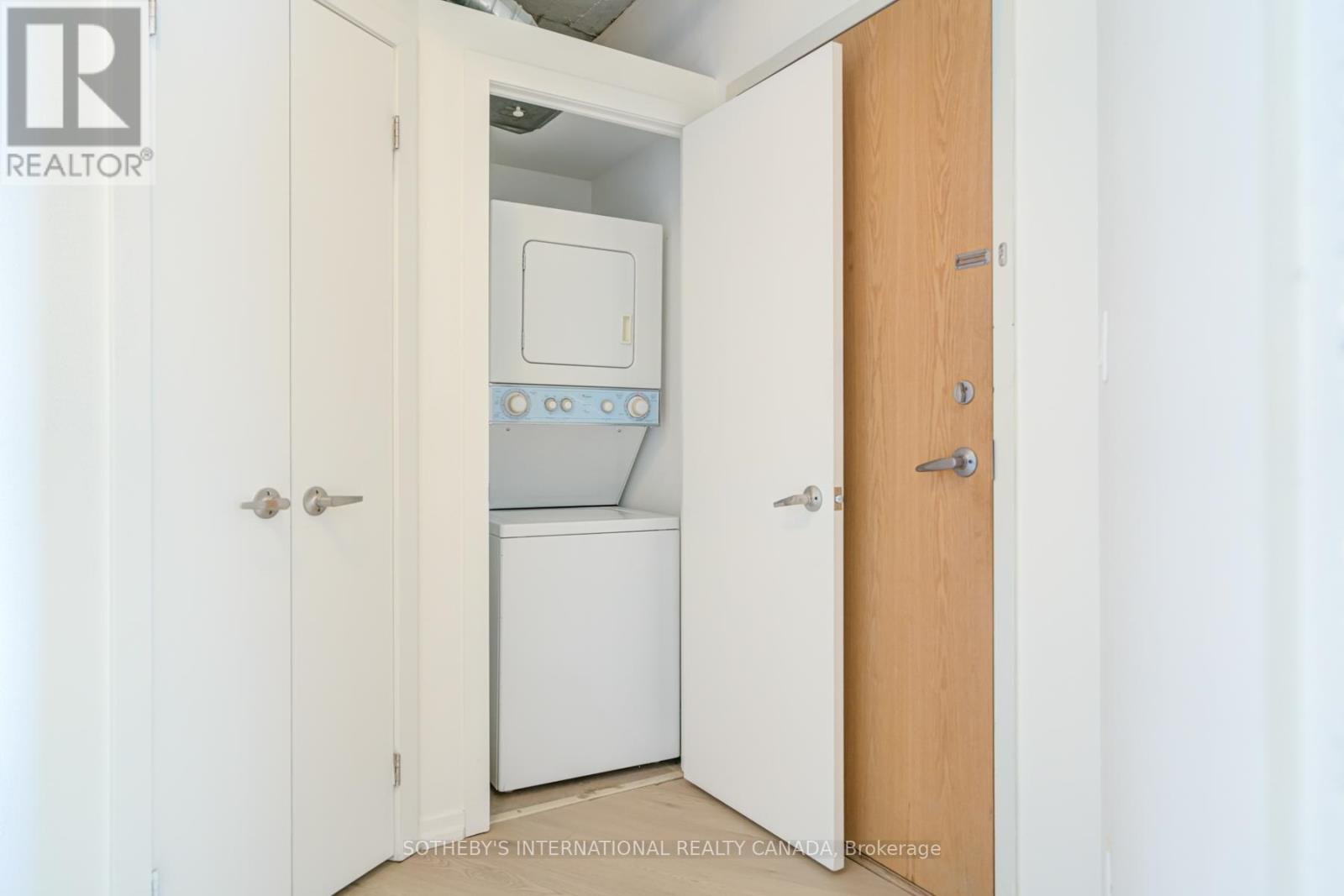 916 - 150 Sudbury Street, Toronto (little Portugal), Ontario