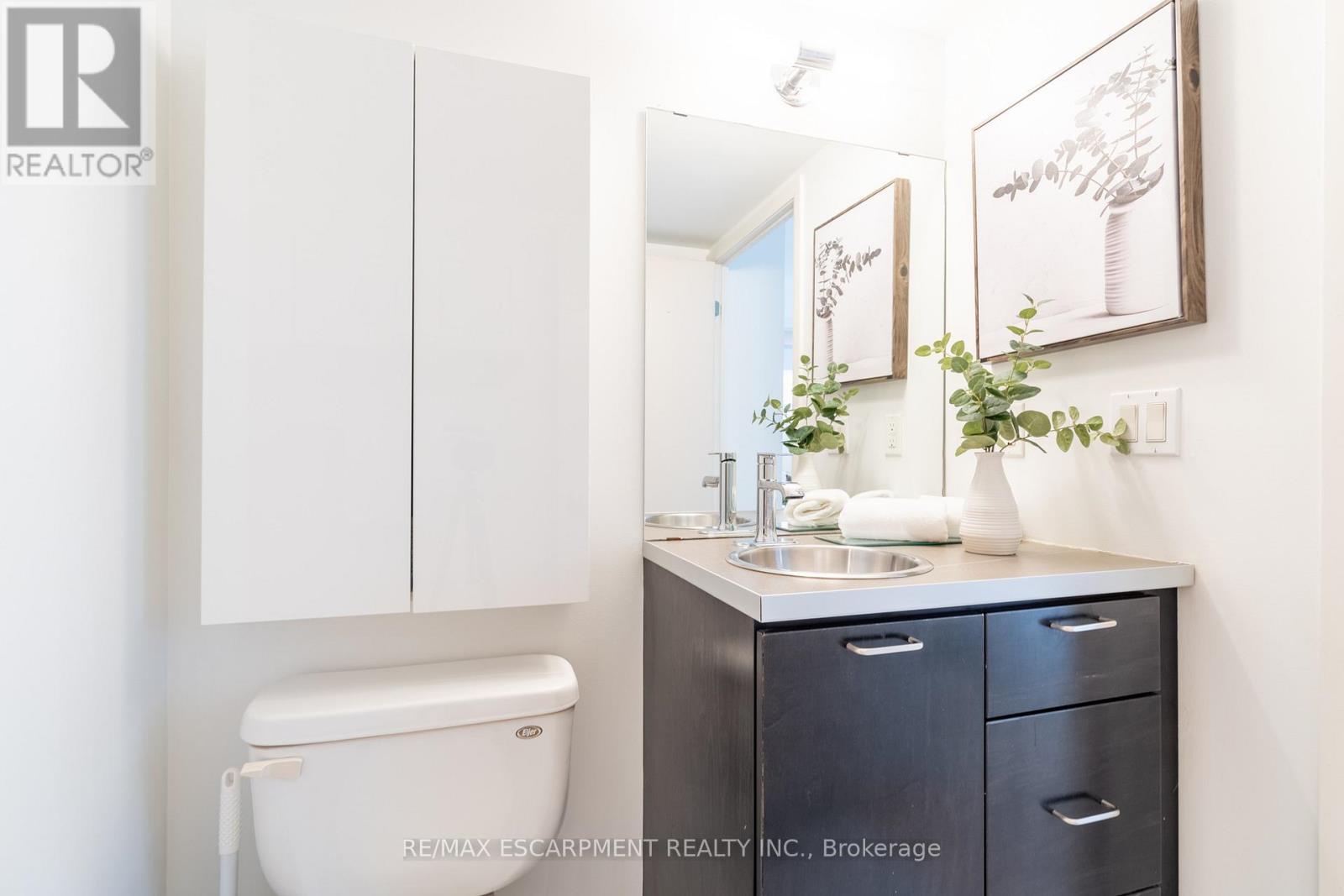 208 - 76 Shuter Street, Toronto (church-yonge Corridor), Ontario