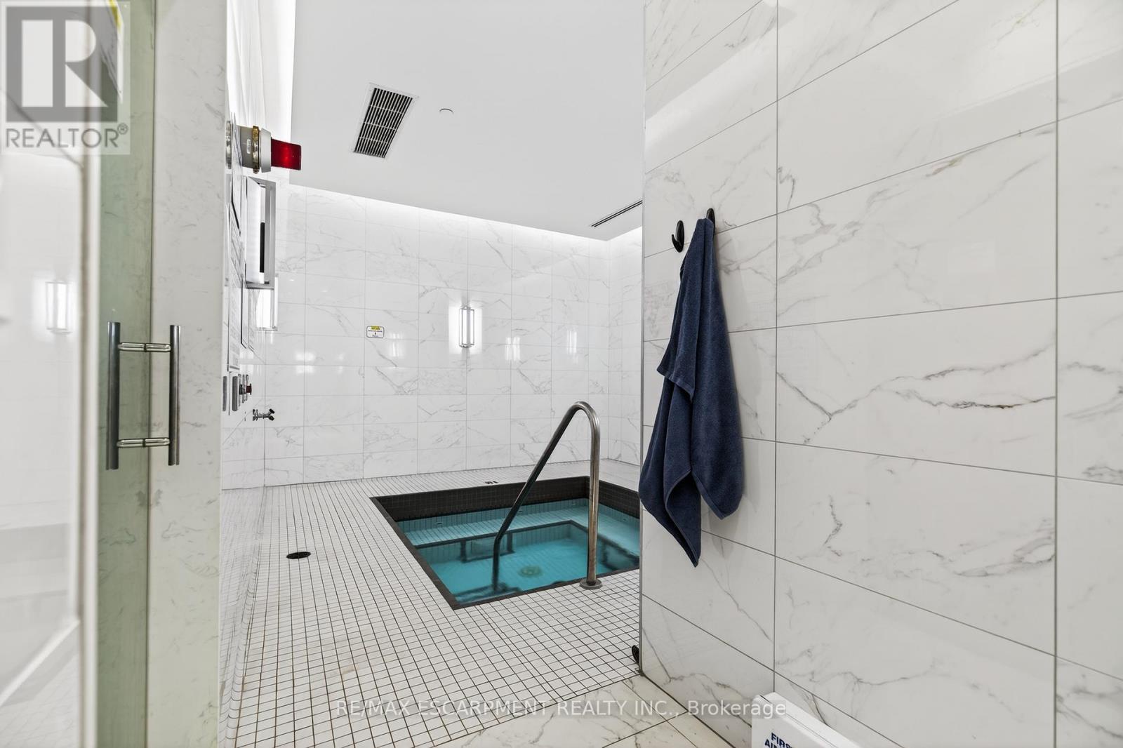 216 - 50 Ordnance Street, Toronto (niagara), Ontario