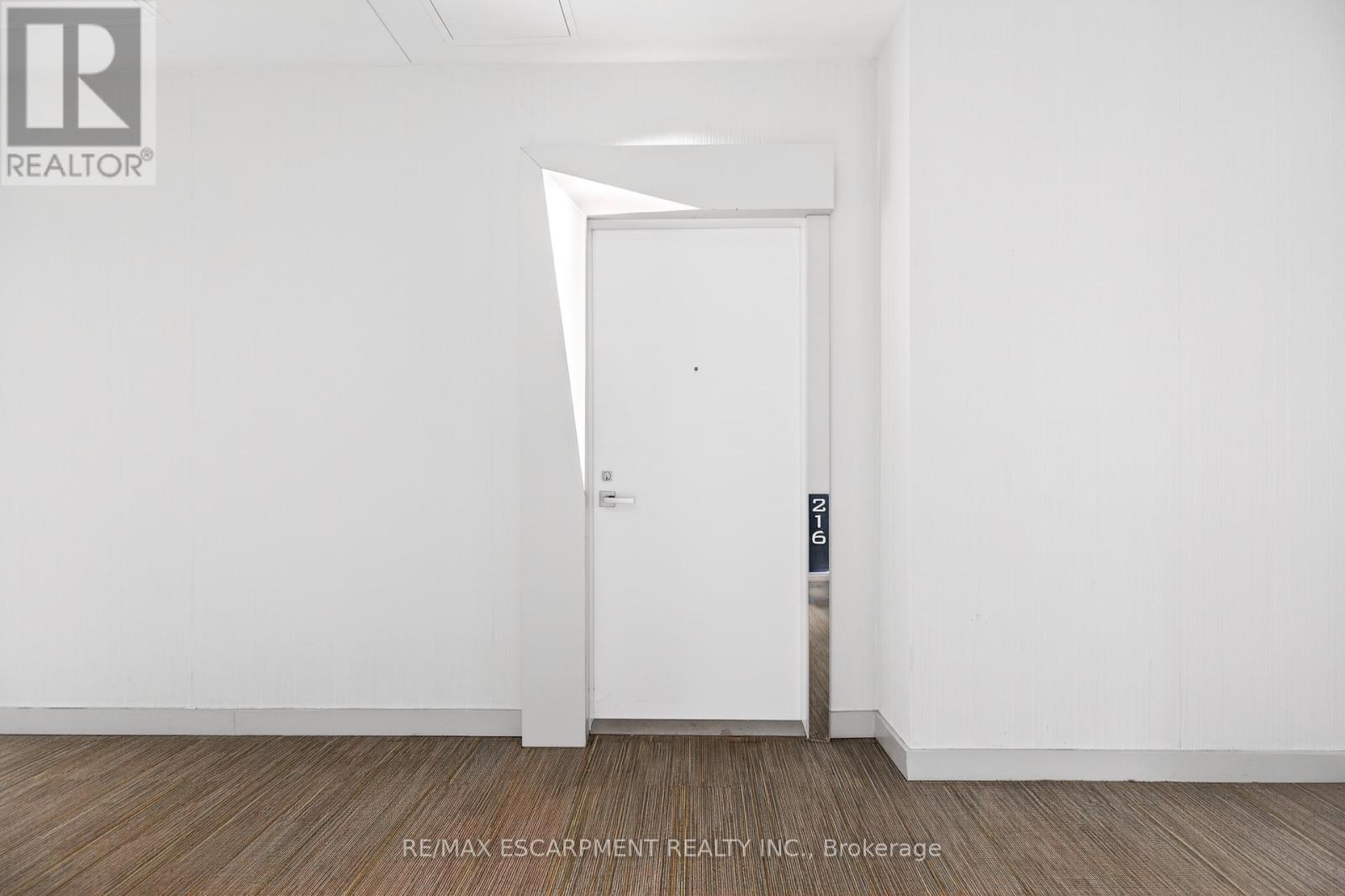 216 - 50 Ordnance Street, Toronto (niagara), Ontario