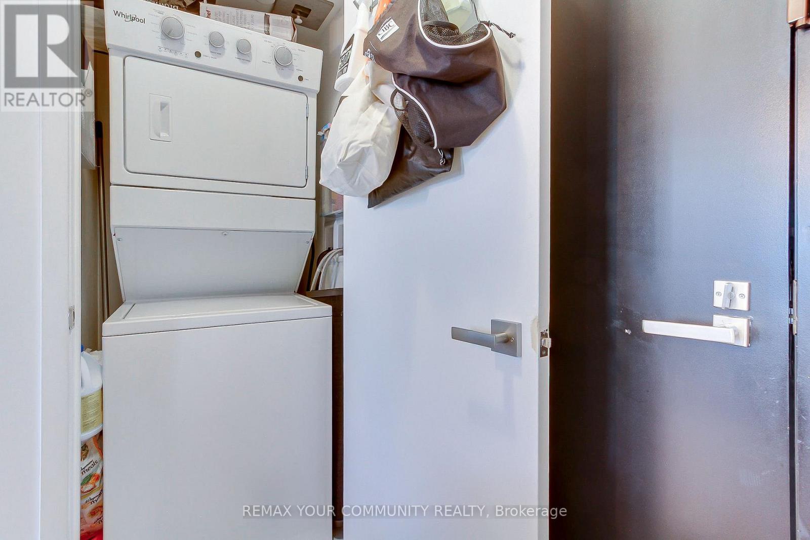 1608 - 31 Tippett Road, Toronto (clanton Park), Ontario