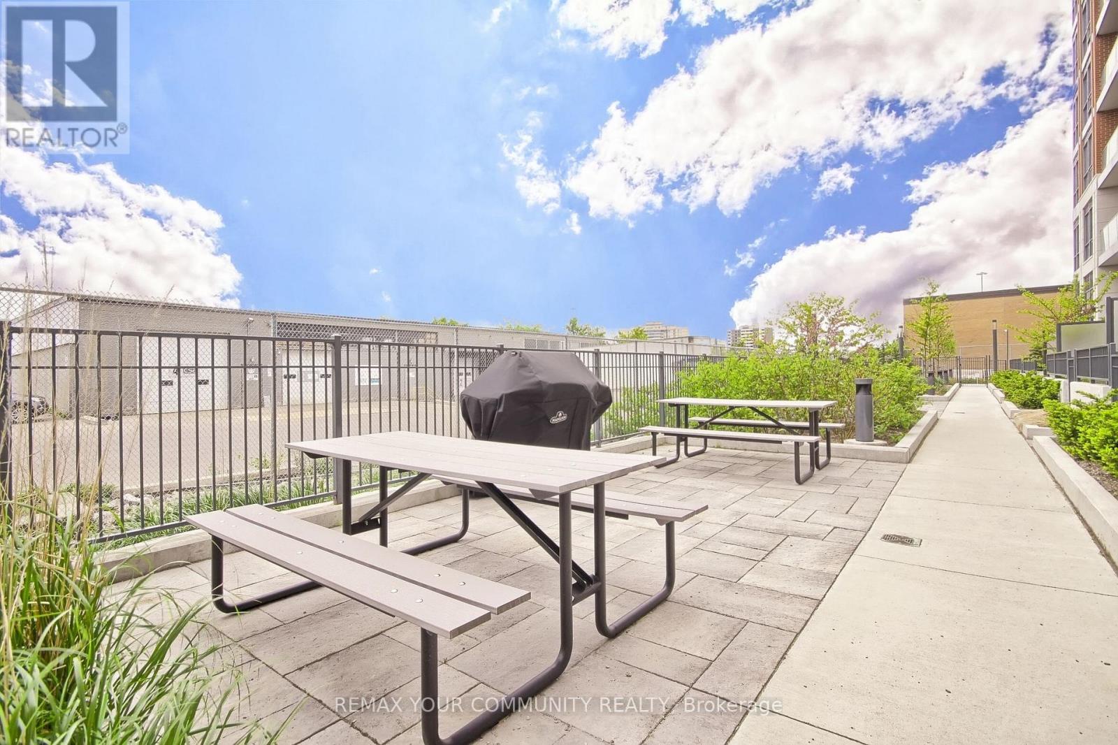 1608 - 31 Tippett Road, Toronto (clanton Park), Ontario