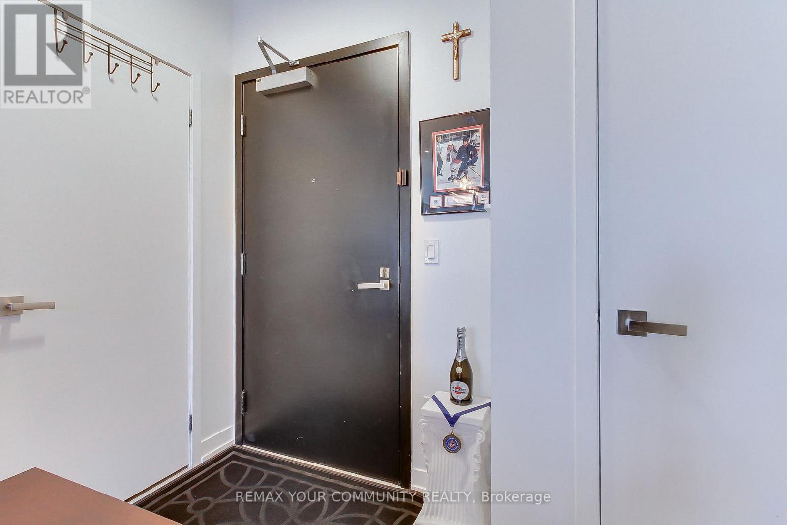 1608 - 31 Tippett Road, Toronto (clanton Park), Ontario