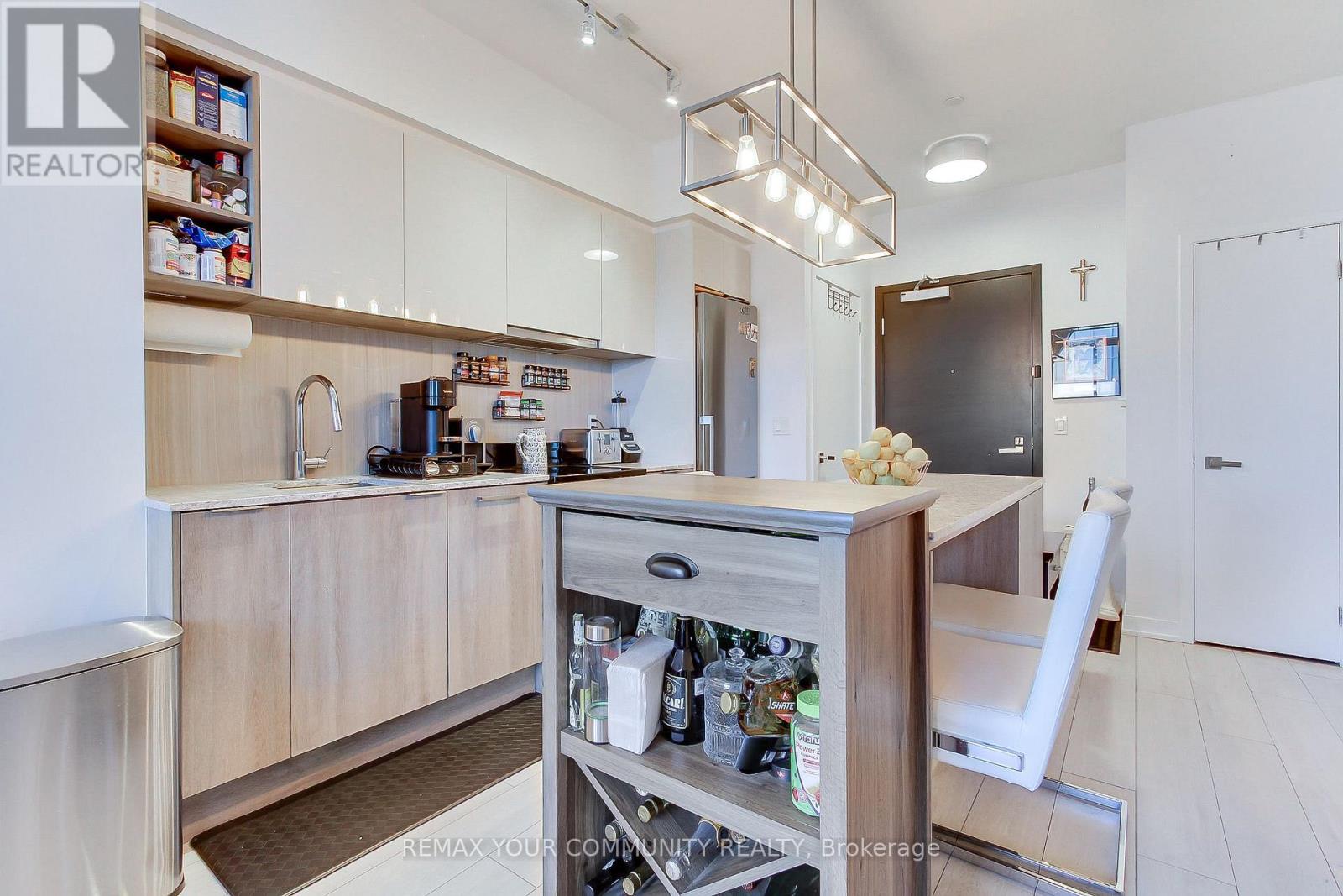 1608 - 31 Tippett Road, Toronto (clanton Park), Ontario