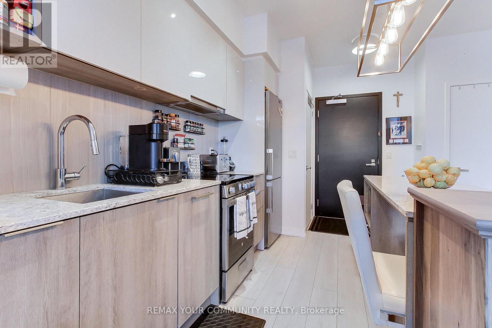 1608 - 31 Tippett Road, Toronto (clanton Park), Ontario