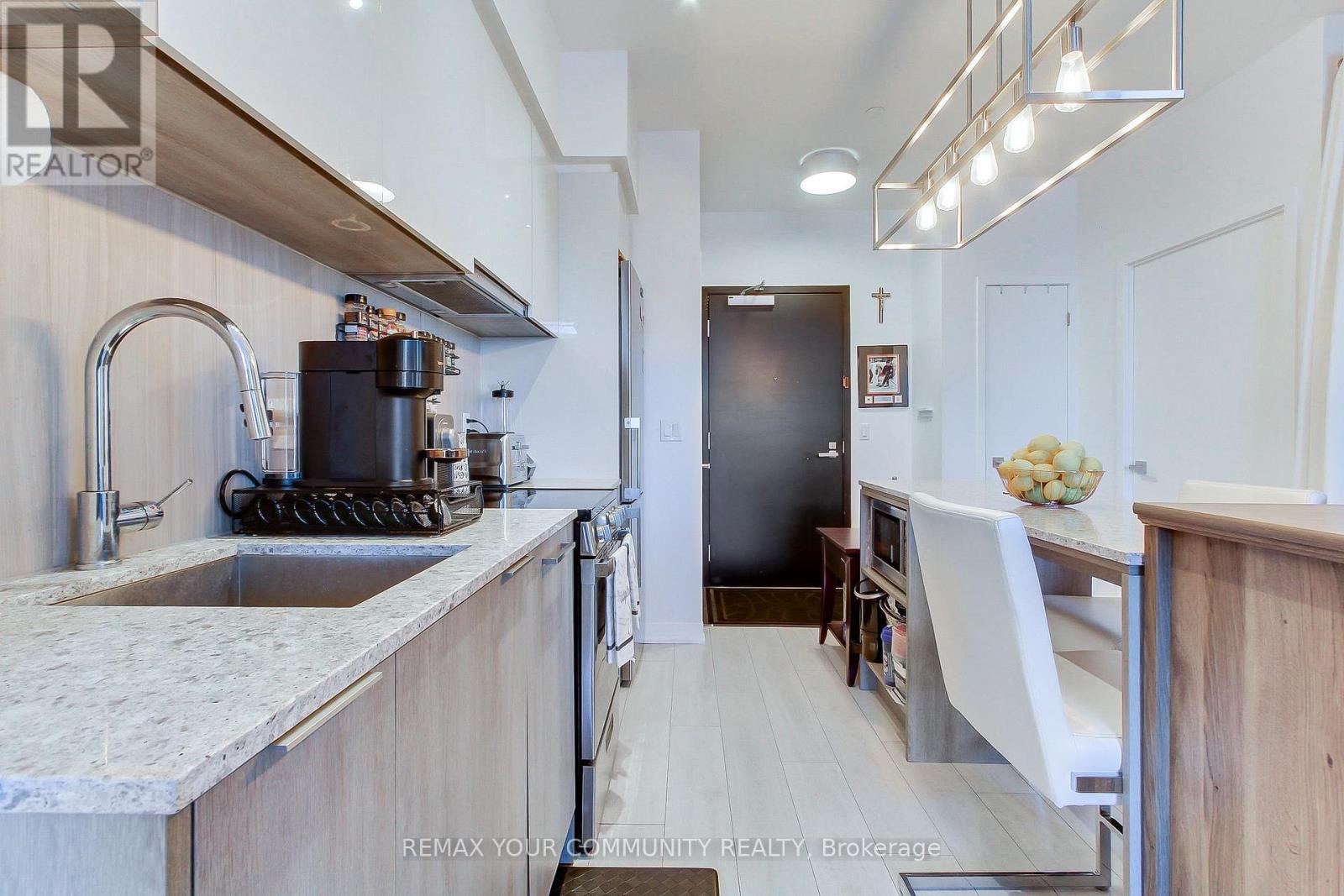 1608 - 31 Tippett Road, Toronto (clanton Park), Ontario