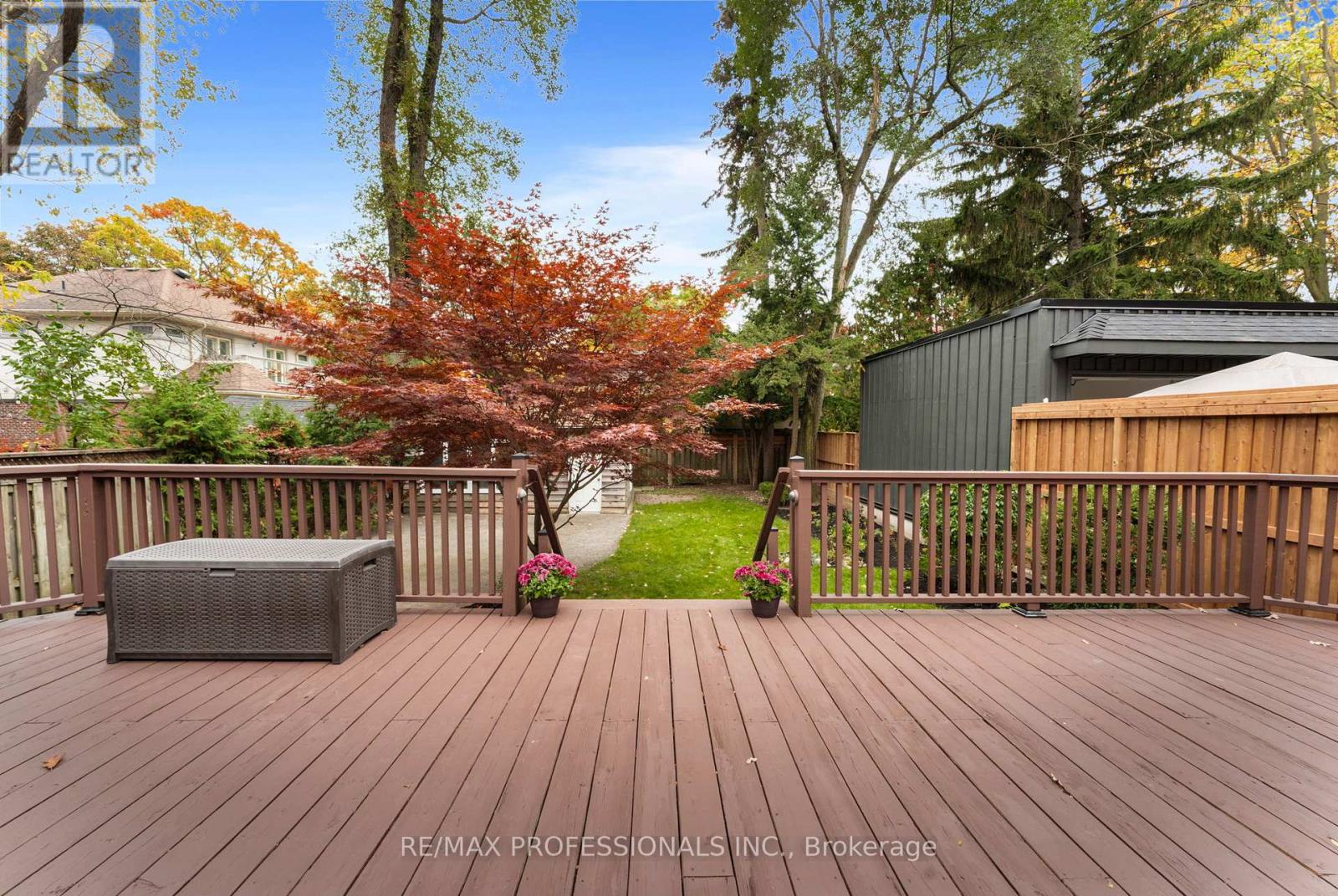 3 Lynngrove Avenue, Toronto (kingsway South), Ontario