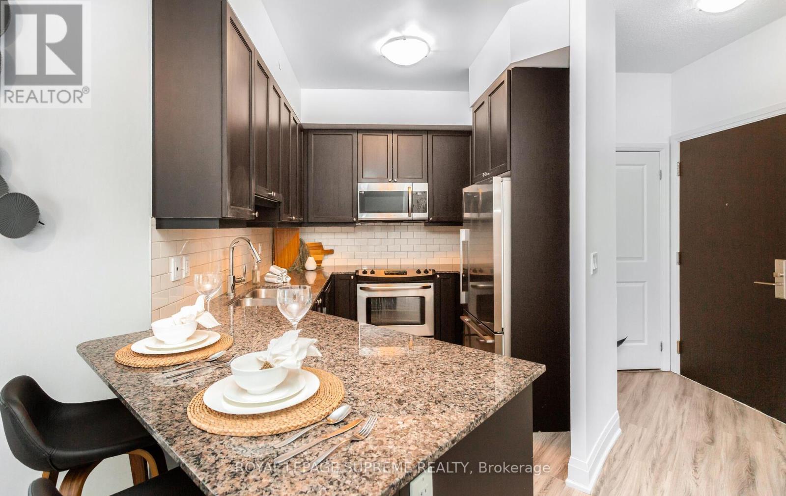 312 - 25 Fontenay Court, Toronto (edenbridge-humber Valley), Ontario