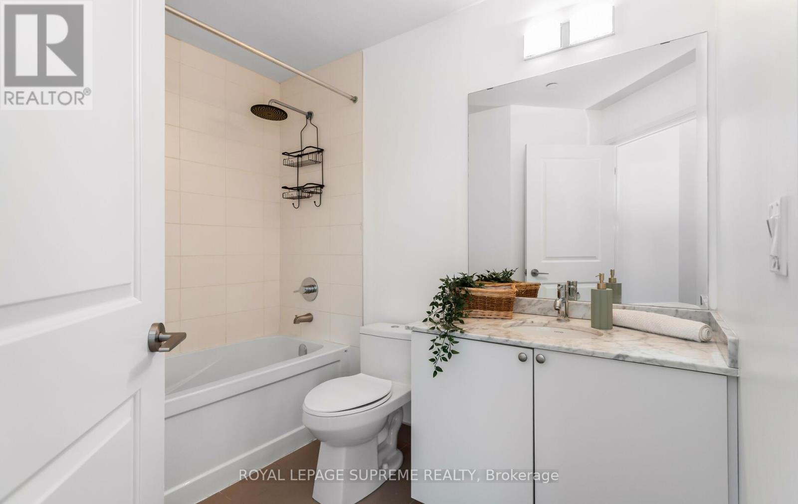 312 - 25 Fontenay Court, Toronto (edenbridge-humber Valley), Ontario