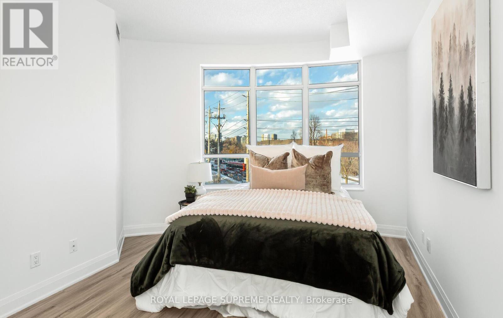 312 - 25 Fontenay Court, Toronto (edenbridge-humber Valley), Ontario