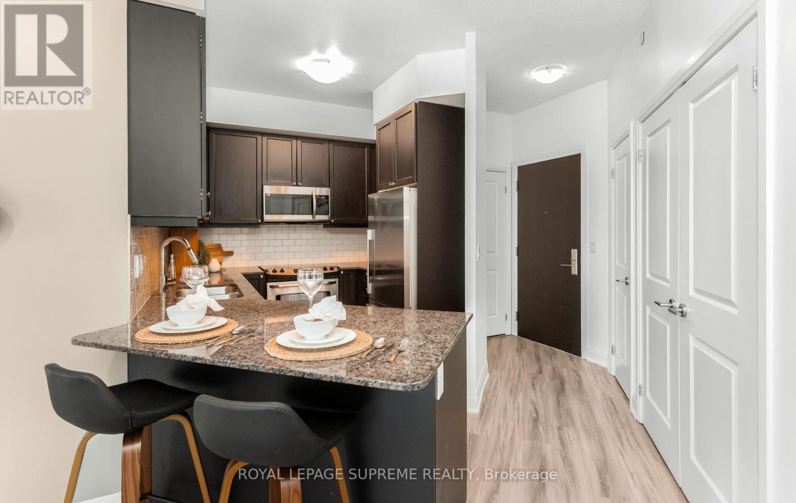 312 - 25 Fontenay Court, Toronto (edenbridge-humber Valley), Ontario