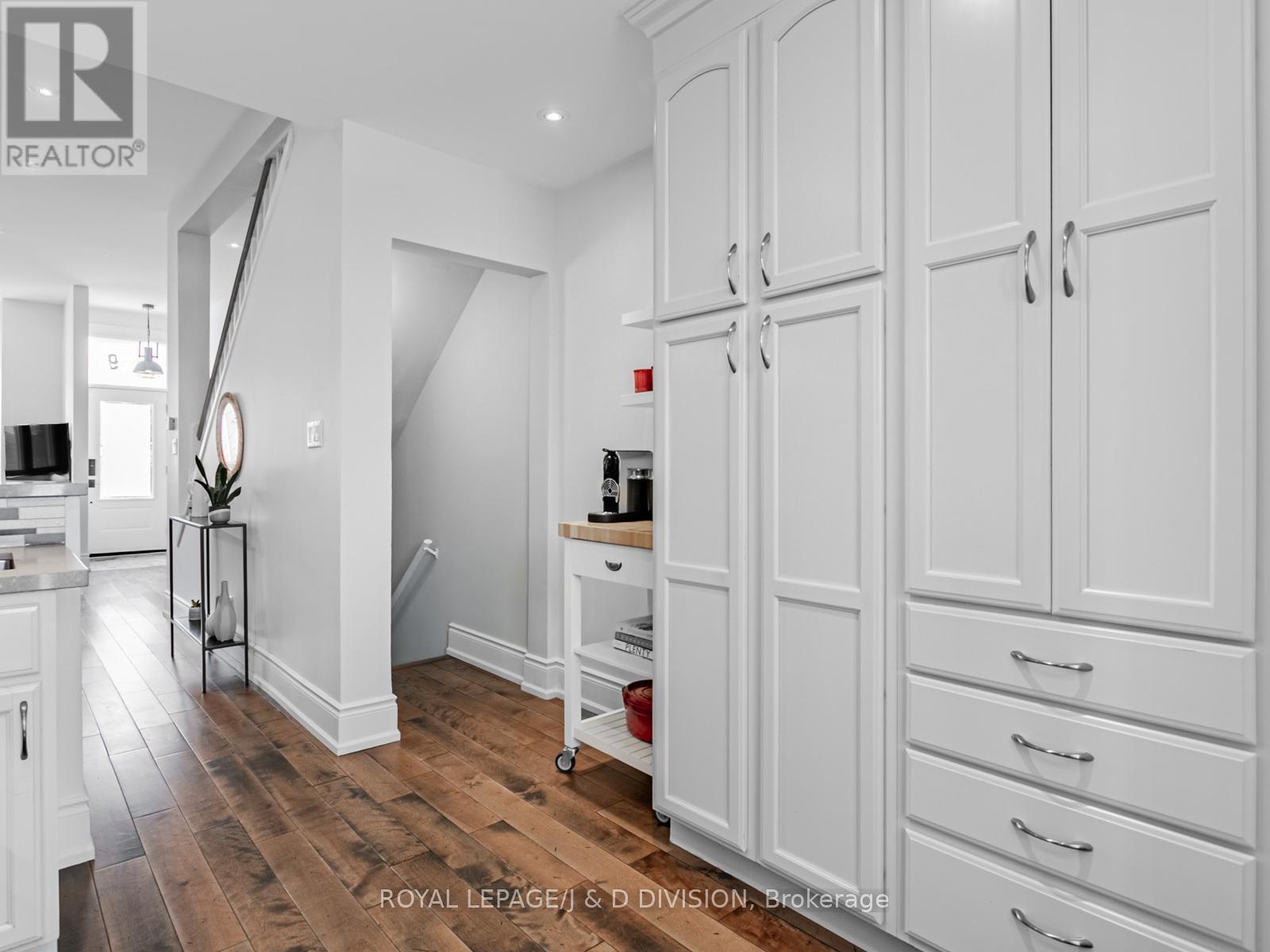 329 Indian Road Crescent, Toronto (junction Area), Ontario