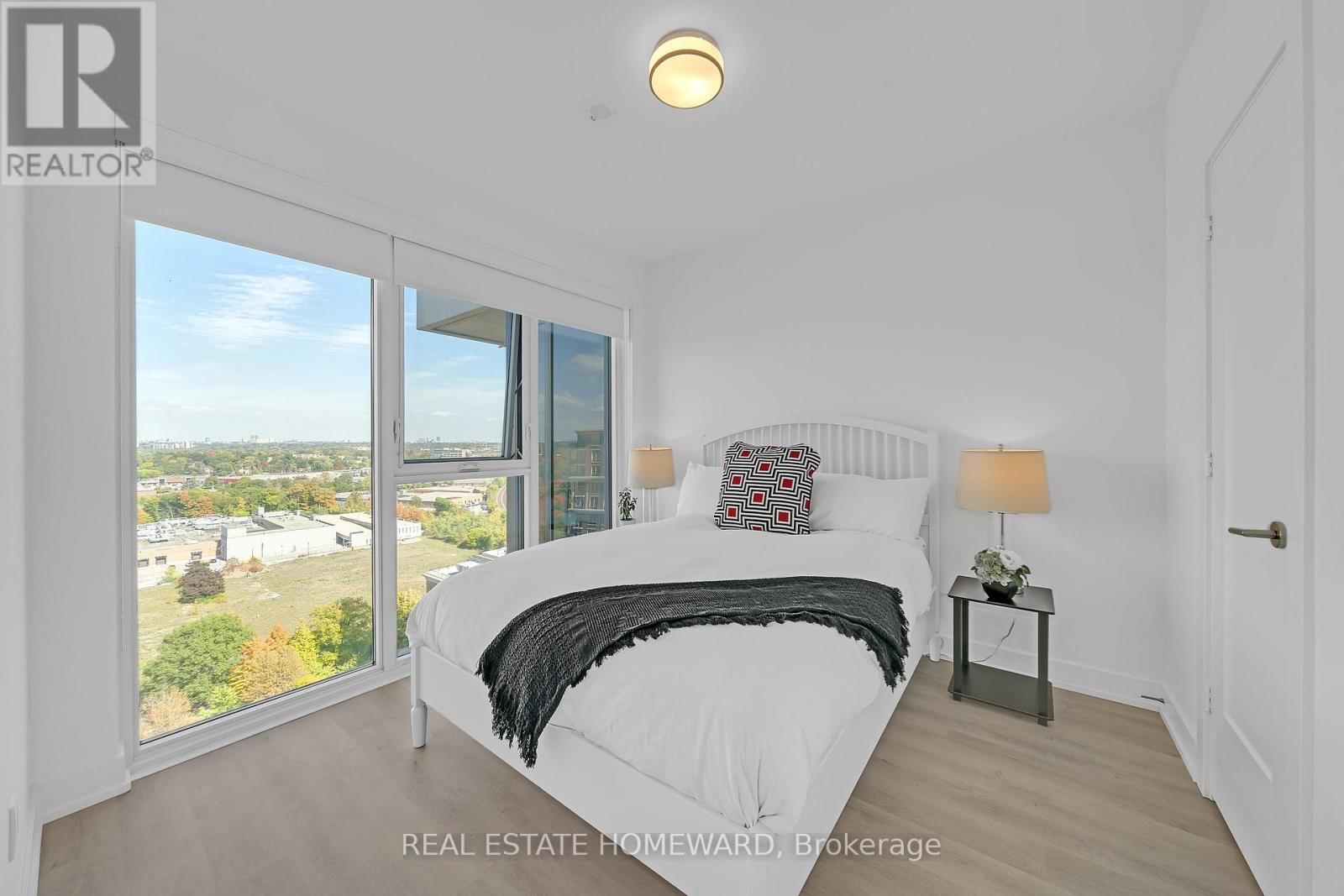 2039 - 20 Inn On The Park Drive, Toronto (banbury-don Mills), Ontario