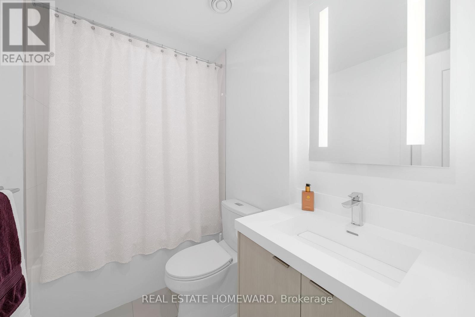 2039 - 20 Inn On The Park Drive, Toronto (banbury-don Mills), Ontario