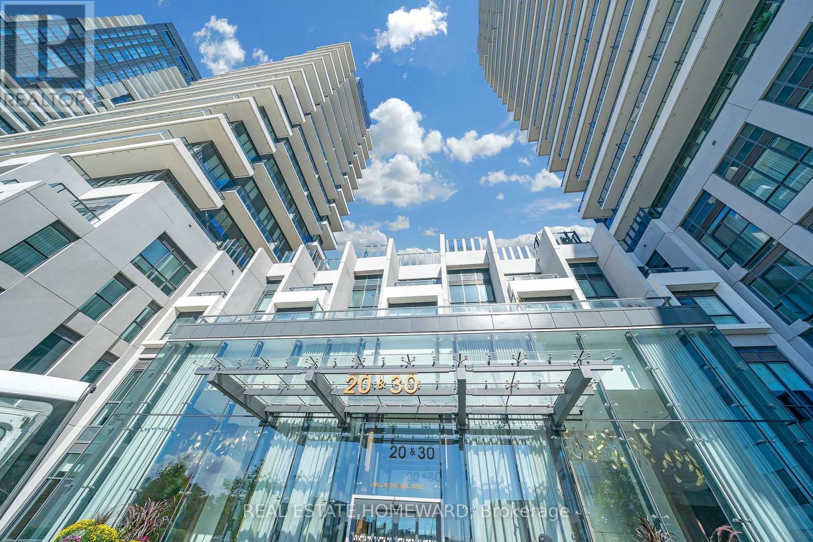 2039 - 20 Inn On The Park Drive, Toronto (banbury-don Mills), Ontario